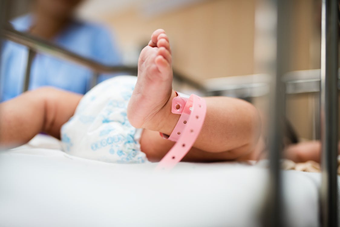 Baby's Birth Tag on Foot | Birth Injuries